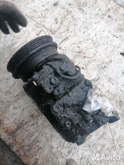 Компрессор кондиционера Фольцваген Пассат Б5+