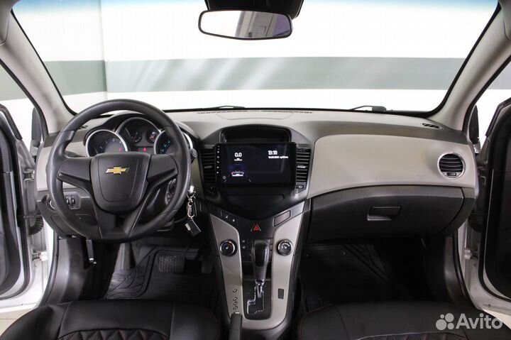 Chevrolet Cruze 1.6 AT, 2011, 193 000 км