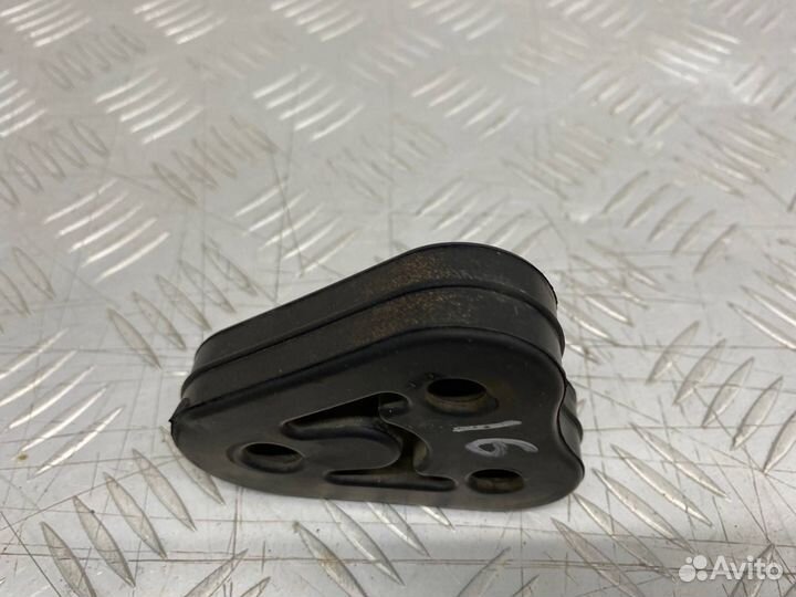 Б/У подушка глушителя (крепления, кронштейн