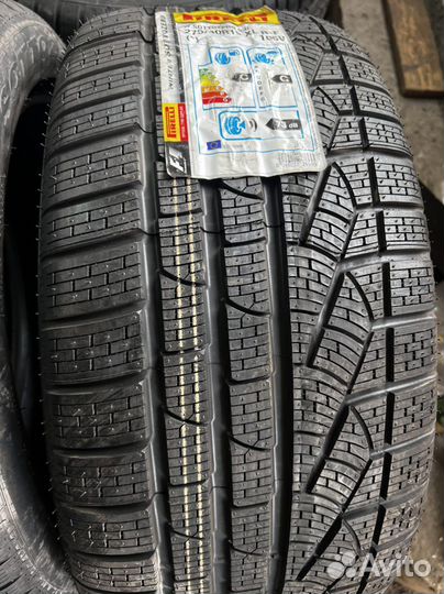 Pirelli Winter Sottozero II 245/45 R19 и 275/40 R19