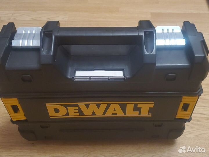 Кейс DeWalt Tstak новый