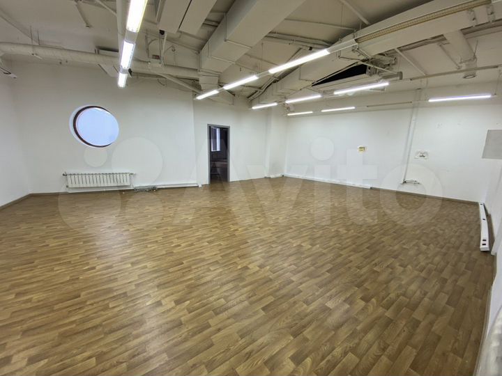 Офисное помещение 1343.00 кв.м 18 этаж