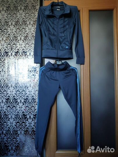 Костюм спортивный