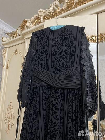 Платье вечернее