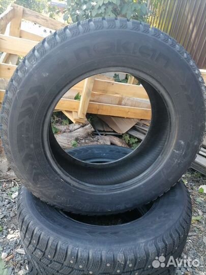 Nokian Tyres Hakkapeliitta 2 235/60 R16 90C