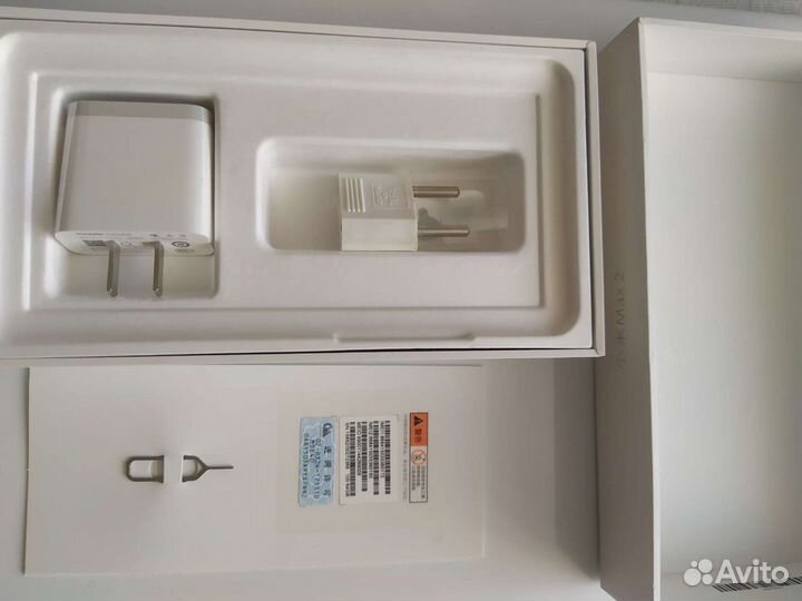 Xiaomi Mi Max 2, 4/64 ГБ