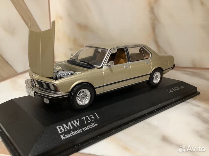 BMW 733i E23 1977 1:43 Minichamps Gold