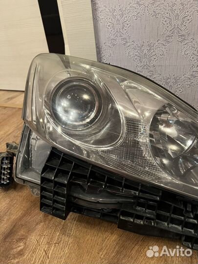 Фары на lexus is250
