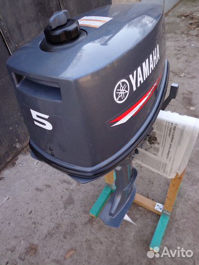 Лодочный мотор Yamaha 5 cmhs. Состояние нового