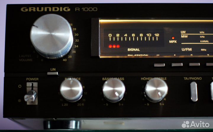 Немецкий ресивер Grundig R-1000(2), Цвет