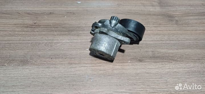 Натяжитель ремня Mercedes-Benz A6512001770