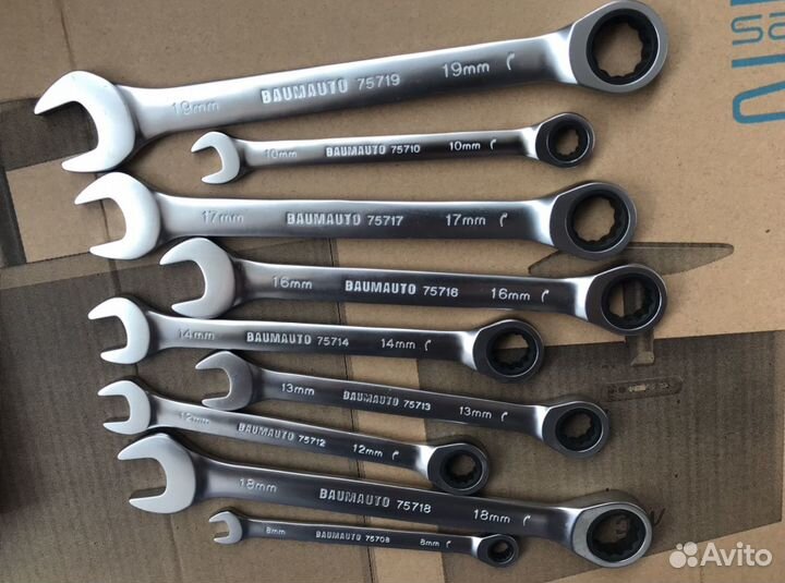 Набор ключей с трещеткой не бу (новый)