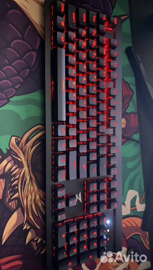 Игровая клавиатура и мышь