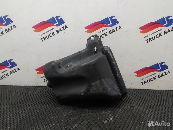 Бачок омывателя лобового стекла