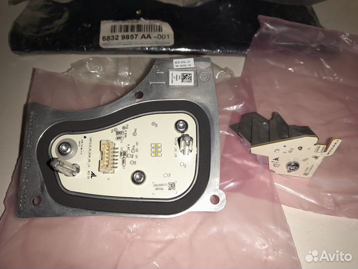 Chrysler Pacifica 17-20 Модуль левой Фары Новый