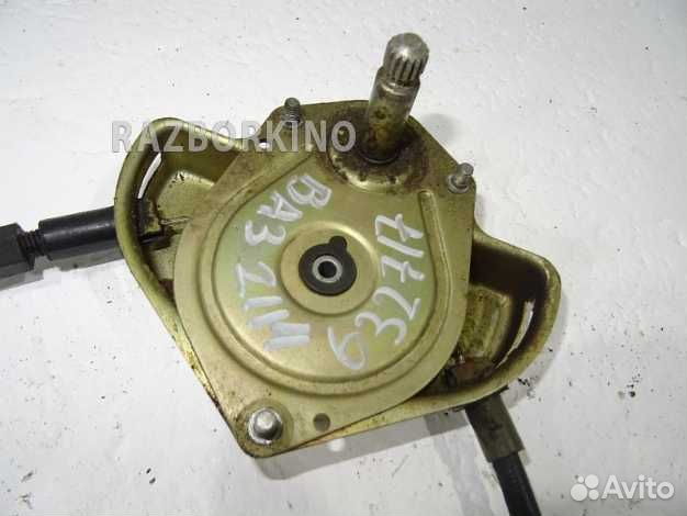 Стеклоподъемник механический задний правый