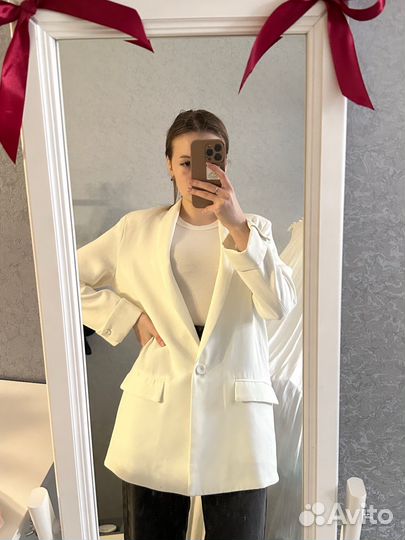 Пиджак женский белый s