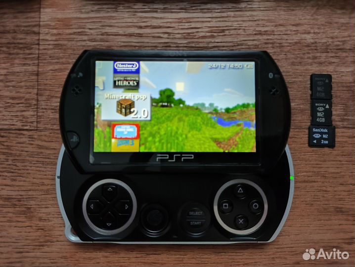 Sony PSP GO 16GB Прoшитая 6.61-Инфинити, 200+ Игр