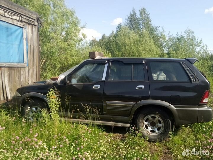 SsangYong Musso 2.3 AT, 2002, битый, 150 000 км