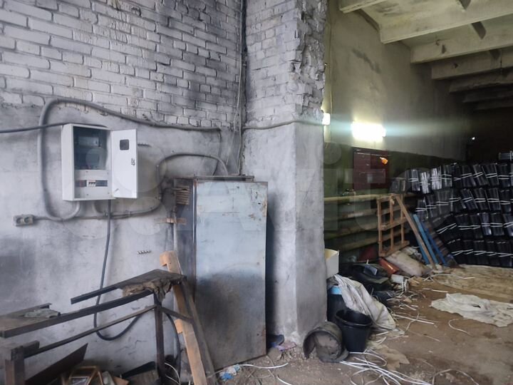 Гараж, > 30 м²