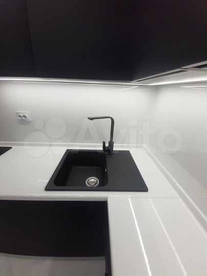 2-к. квартира, 54 м², 1/10 эт.