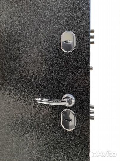 Входная дверь Аляска 