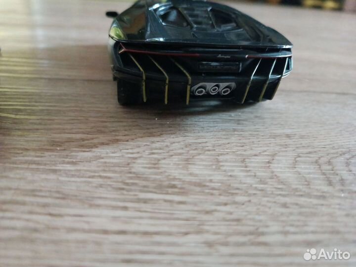 Машинка на пульте управления