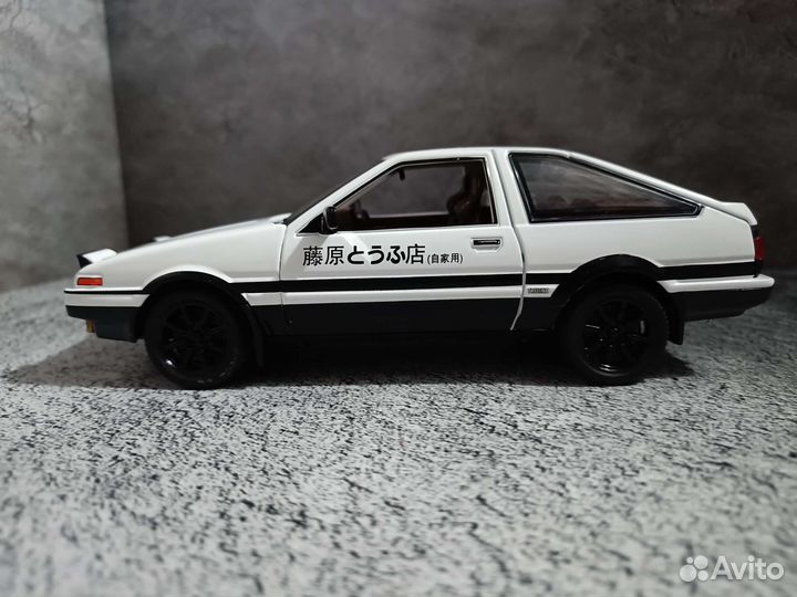 Модель Автомобиля Toyota Trueno Apex (AE86)