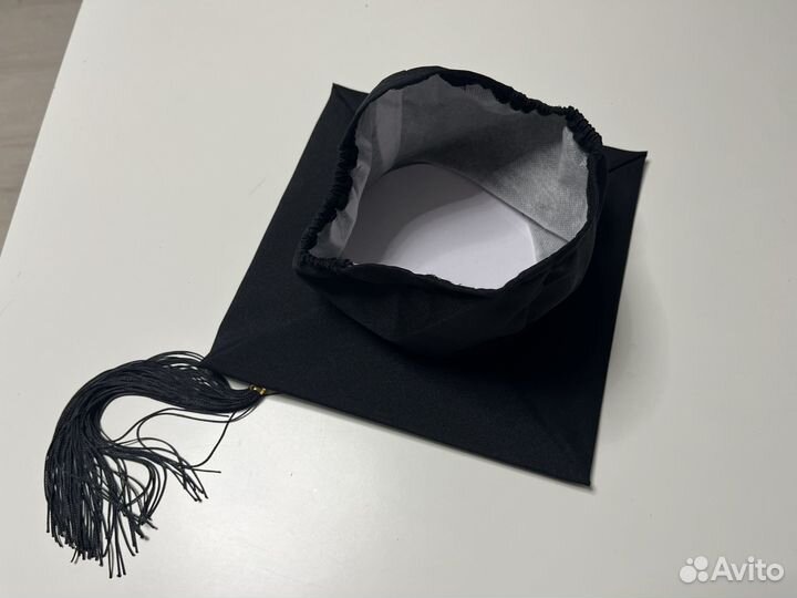 Прокат мантии на выпускной