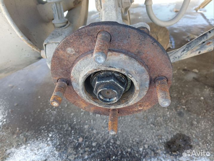 Задняя ступица hyundai accent 1