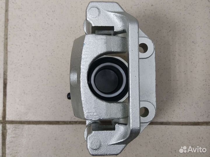 Суппорт задний левый Ssang Yong Kyron Rexton