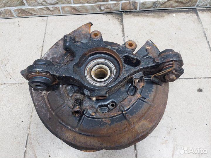 Кулак поворотный задний левый Land Rover Range