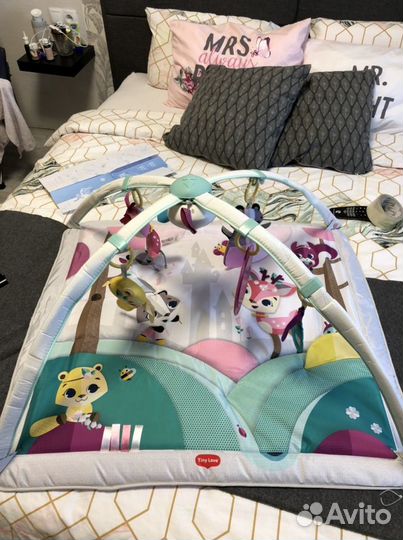 Развивающий коврик tiny love принцесса