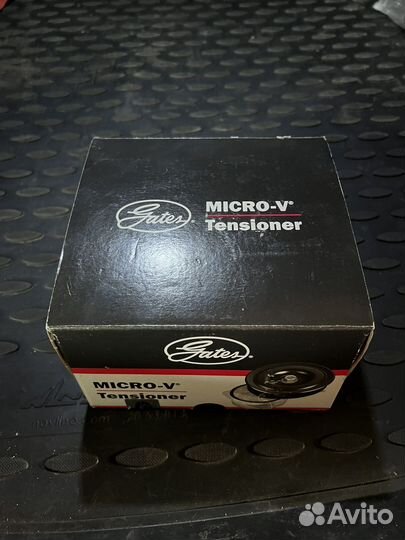 Натяжитель ремня генератора Santa fe 3 dm