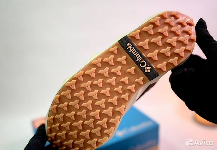 Кроссовки Columbia спортивные