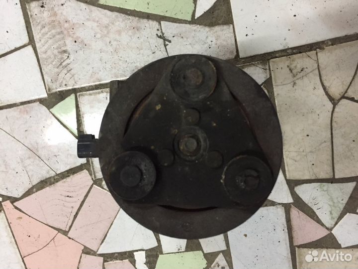 Компрессор кондиционера Ford Focus 2 2.0