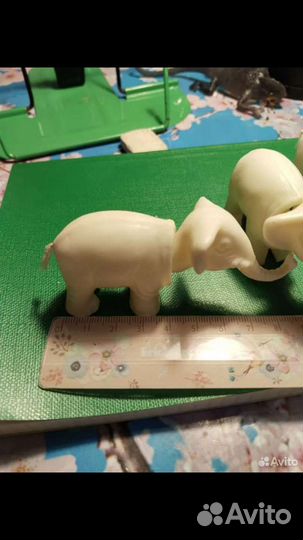 Слоник болванчик колкий пластик СССР