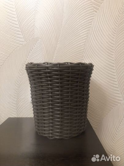 Кашпо из ротанга