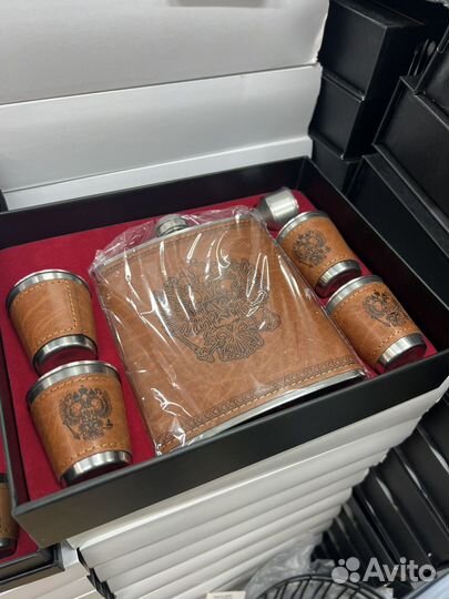 Подарочный набор для мужчин Фляжка и стопки