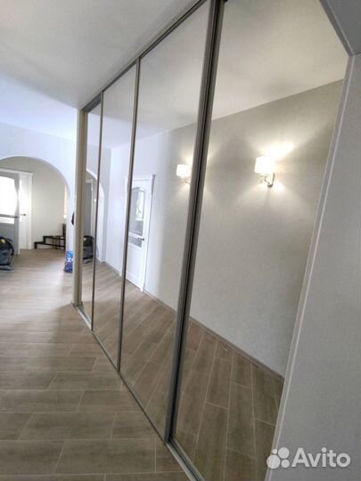 Шкаф купе зеркальный