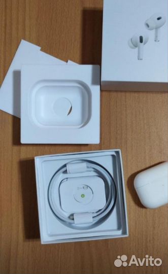 Наушники аirpods