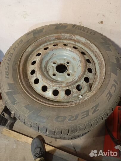 Pirelli Ice Zero 185/65 R15