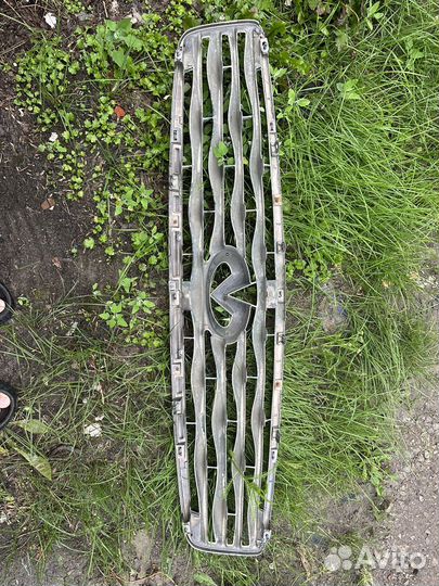 Решетка радиатора Инфинити фх35, фх37, фх50