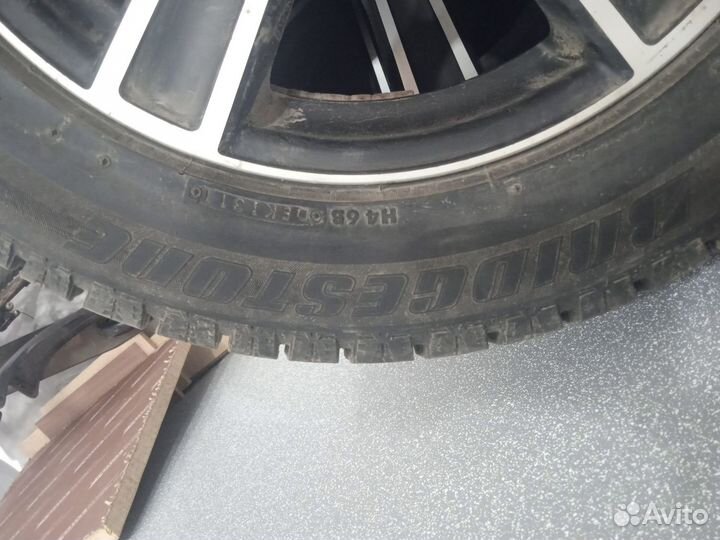 Bridgestone Blizzak Revo 969 235/55 R17