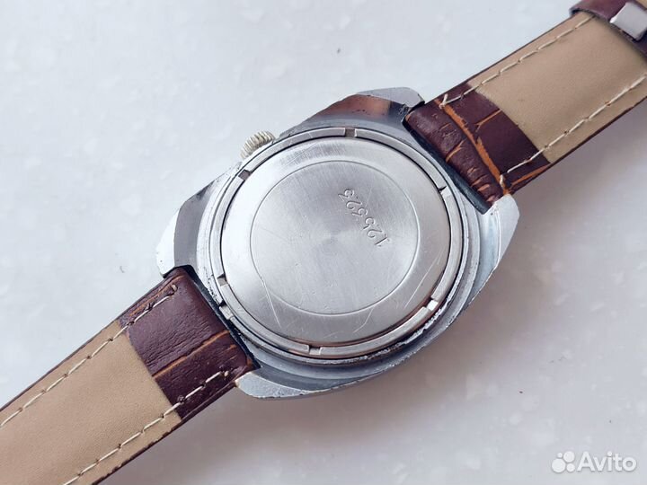 Часы мужские Слава Бочка Гильоше СССР механика 77г