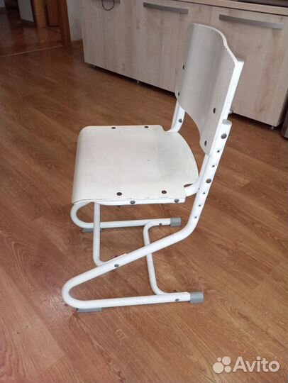 Стул регулируемый для школьника