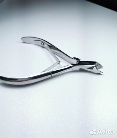 Кусачки для кутикулы
