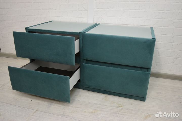 Прикроватные тумбы
