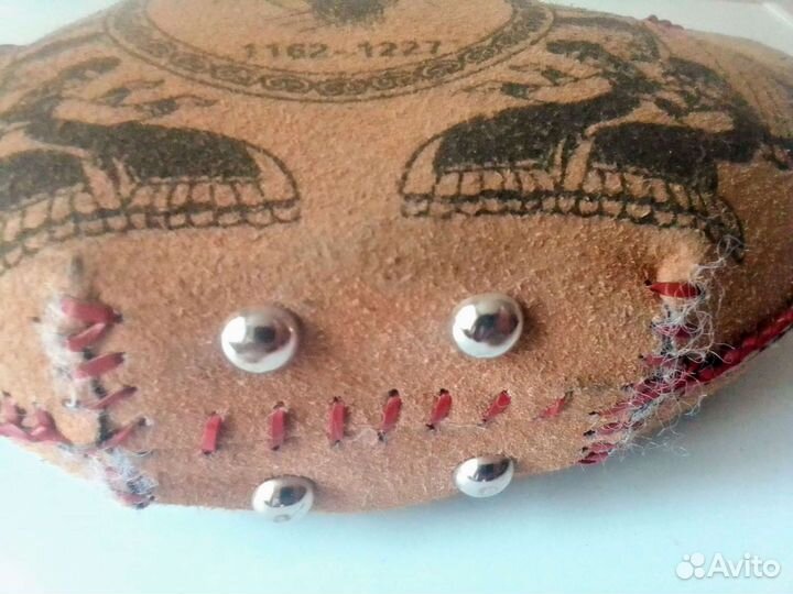 Пустой кувшин из под вина, кумыса