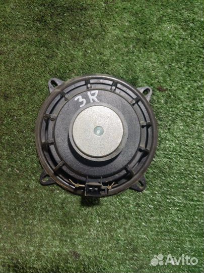 Динамик в дверь LADA Largus Cross